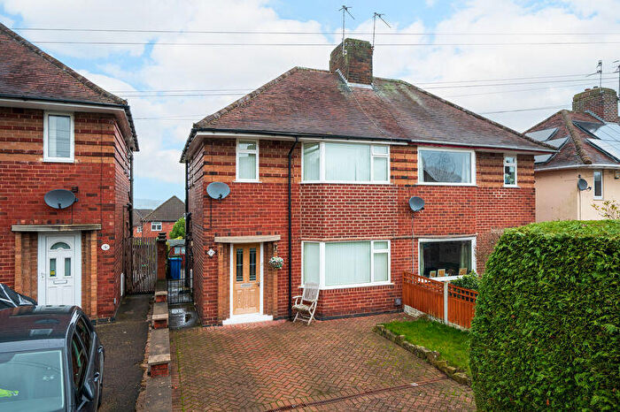 Detached House For Sale In Orchards Way, Walton, Chesterfield, S40