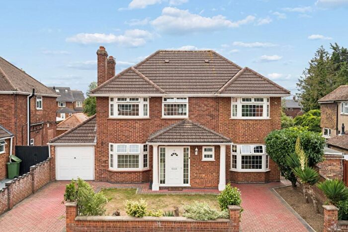 5 Bedroom Detached House For Sale In The Glen, Slough, SL3
