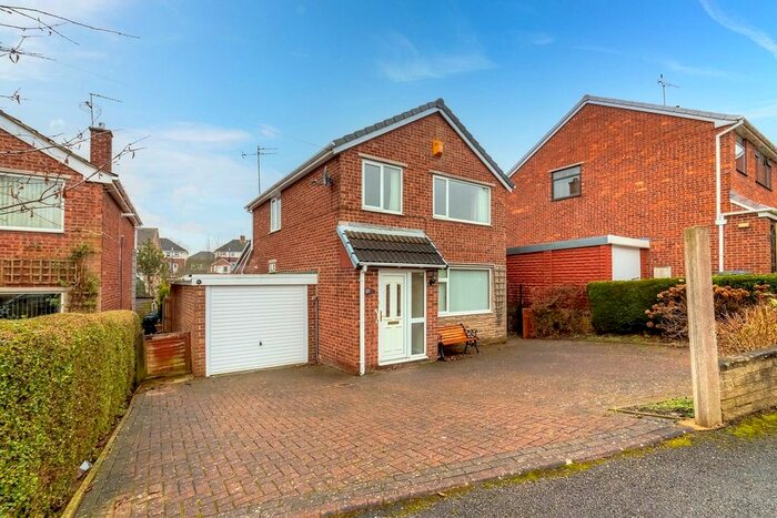 3 Bedroom Detached House To Rent In Beech Avenue, Silkstone Common, Barnsley S75