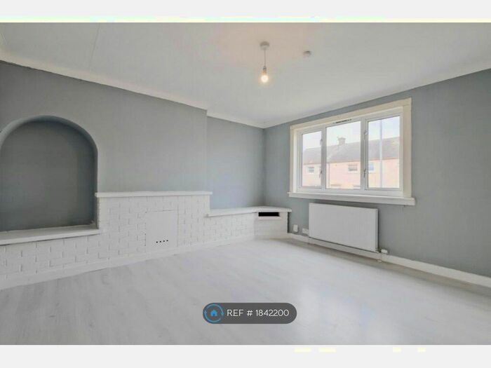 3 Bedroom Terraced House To Rent In Rydenmains Road, Glenmavis, Airdrie, ML6