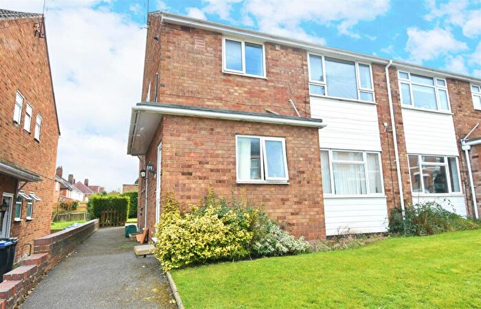 2 Bedroom Maisonette For Sale In Llewellyn Road, Leamington Spa, CV31