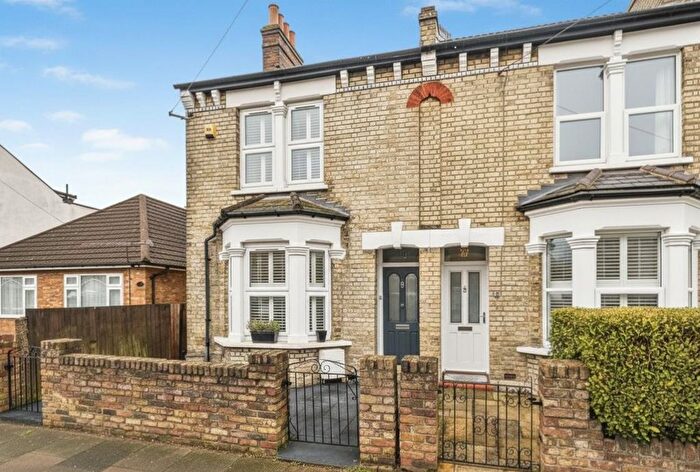 4 Bedroom End Terrace House For Sale In Acacia Road, Enfield, EN2