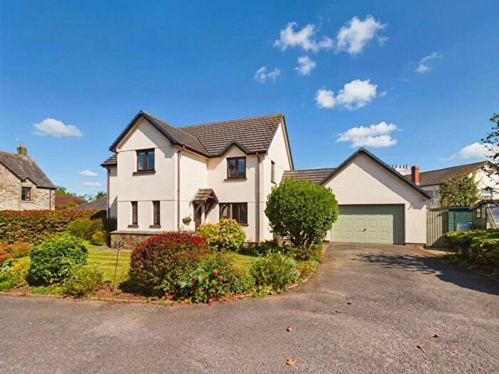 4 Bedroom Detached House For Sale In East Street, Sheepwash, Beaworthy, EX21