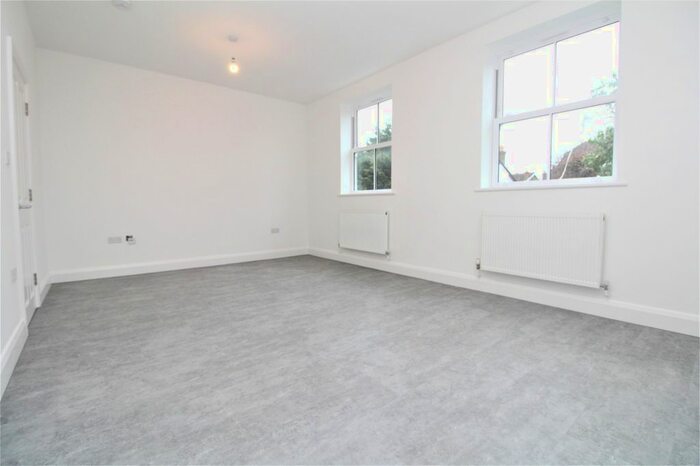 2 Bedroom Flat To Rent In Rodway Road, Bromley, BR1