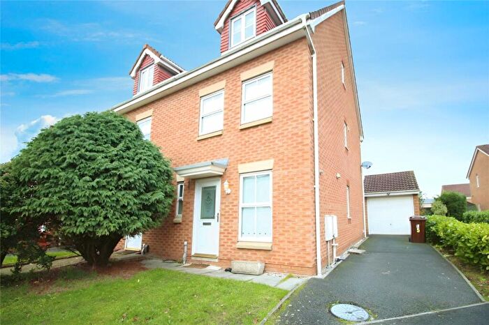 3 Bedroom Semi-Detached House To Rent In Foxfold Close, Worsley, Manchester, Greater Manchester, M28