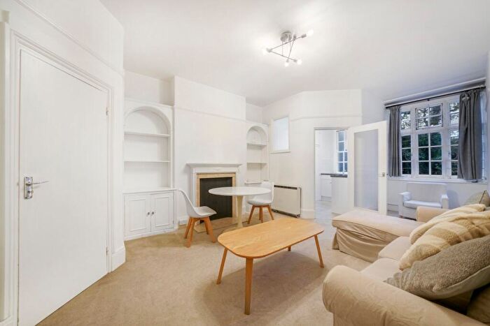 1 Bedroom Flat To Rent In Elm Tree Court, Elm Tree Road, NW8