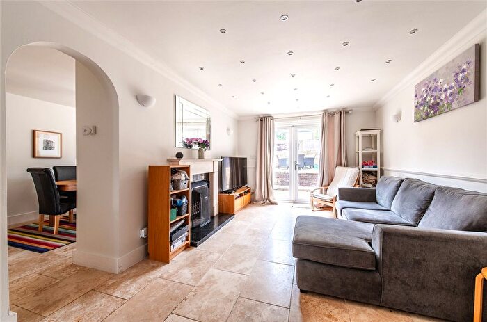 3 Bedroom End Of Terrace House For Sale In Strand Close, Meopham, Kent, DA13