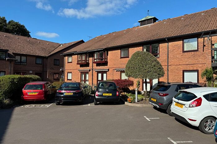 1 Bedroom Property For Sale In Old Common Gardens, Locks Heath, SO31