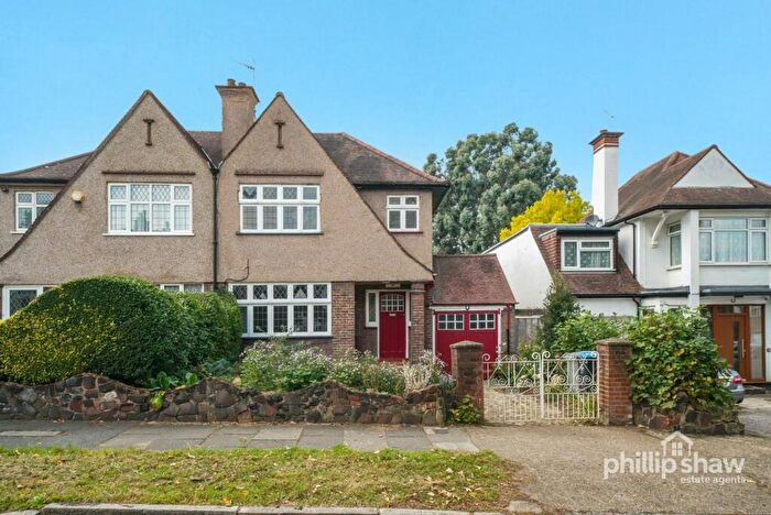 3 Bedroom Semi-Detached House For Sale In Lapstone Gardens, Harrow, HA3