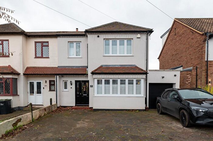 4 Bedroom Semi Detached House To Rent In Western Road, Leigh-on-Sea, SS9