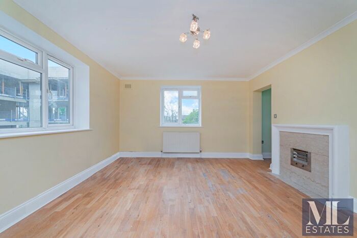 2 Bedroom Flat For Sale In Wiltern Court, Shoot Up Hill, Kilburn, NW2