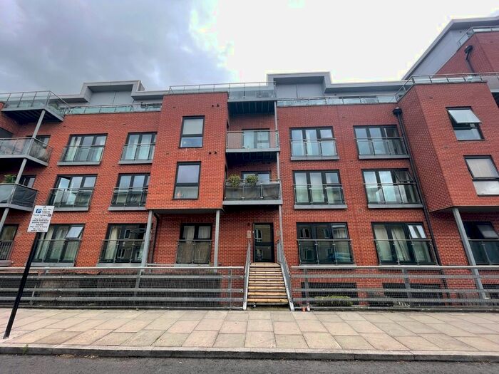 2 Bedroom Flat To Rent In Ordell Road, Bow, E3