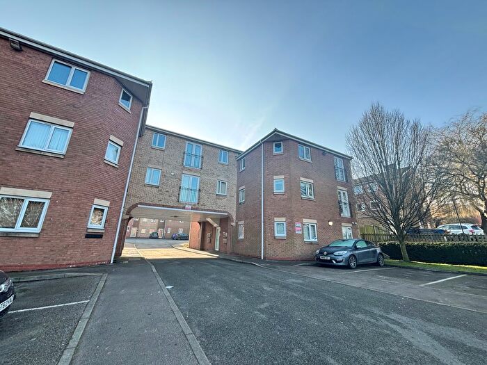 2 Bedroom Flat To Rent In Oliver Street, Rugby, CV21