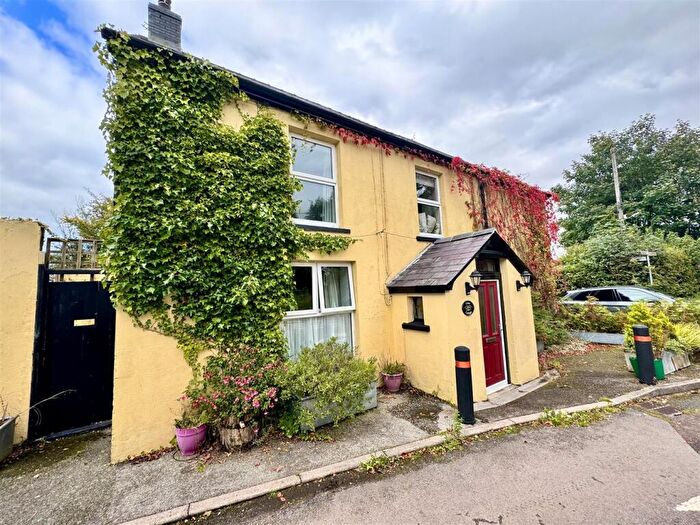 5 Bedroom House For Sale In Llanddeusant, Llangadog, SA19