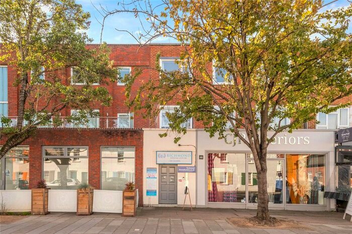 3 Bedroom Flat To Rent In Sheen Lane, East Sheen, London, SW14