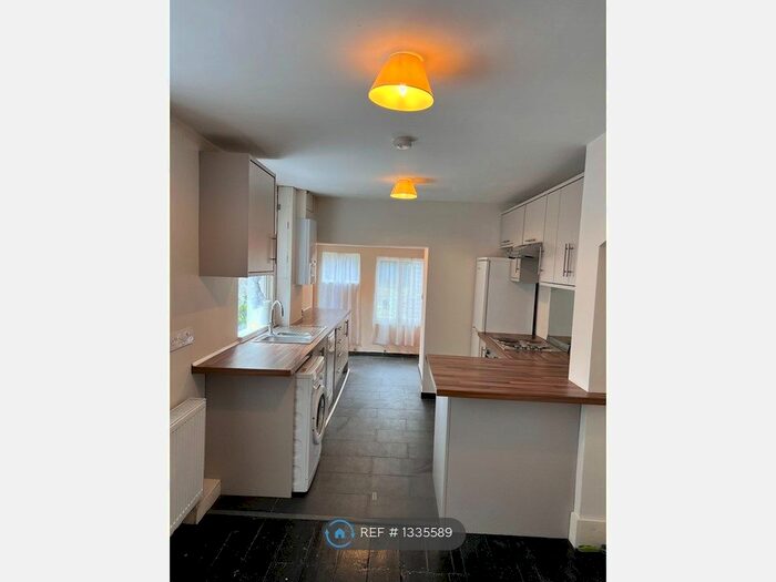 4 Bedroom Terraced House To Rent In Bowness Rd, Catford, SE6