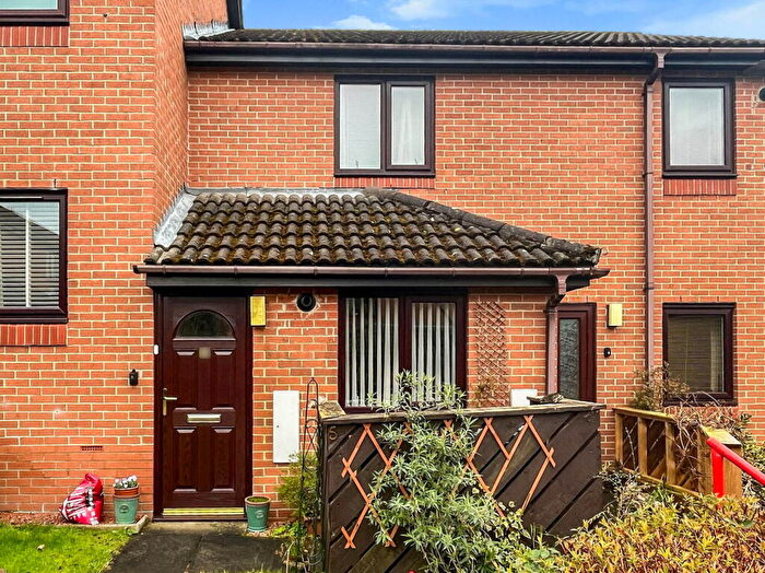 2 Bedroom Flat For Sale In New Ridley Road, Stocksfield, NE43