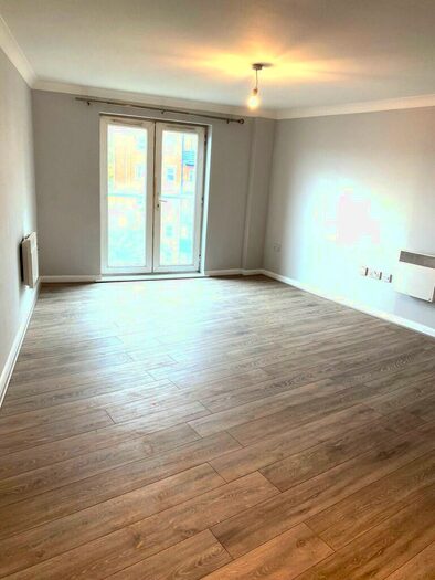 2 Bedroom Flat To Rent In Selden Hill, Hemel Hempstead, Hertfordshire, HP2