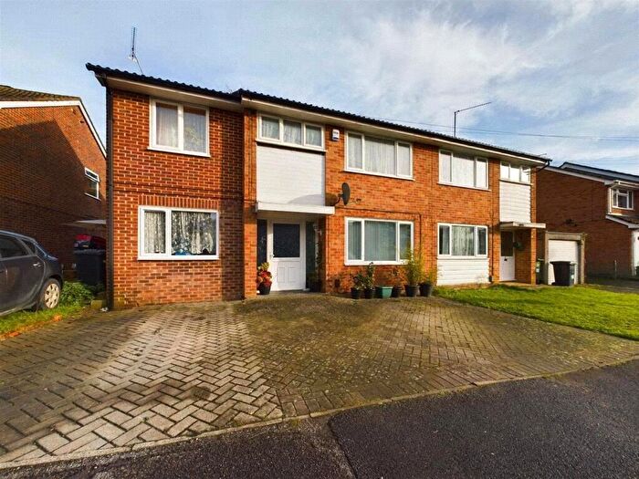 5 Bedroom Semi-Detached House To Rent In Ferndale Avenue, Reading, Berkshire, RG30