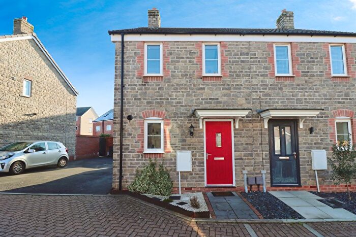 2 Bedroom End Terrace House For Sale In Daffodil Way, Emersons Green, Bristol, BS16