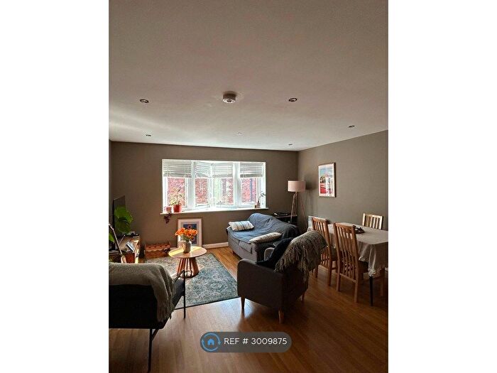 2 Bedroom Flat To Rent In Palatine Road, Manchester, M20