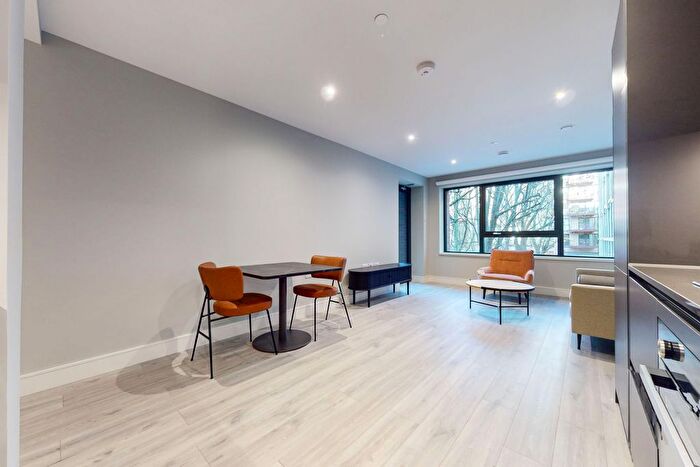 1 Bedroom Flat To Rent In Hewson Way, London, SE17