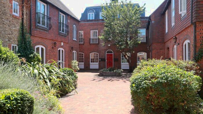 1 Bedroom Flat To Rent In Lombard Street, Abingdon, OX14
