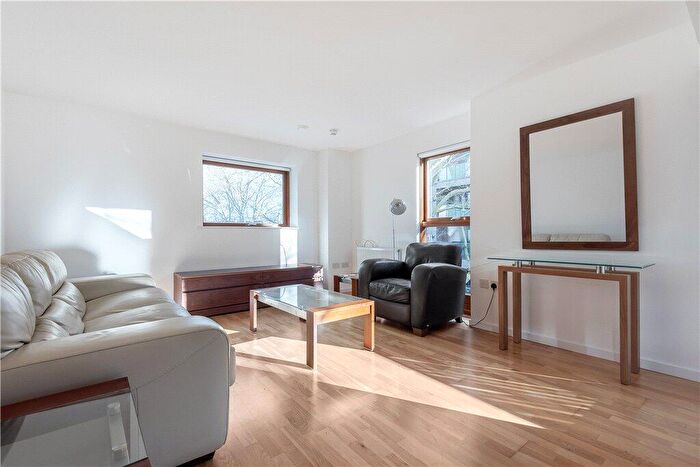 2 Bedroom Apartment To Rent In Spa Road, London, SE16