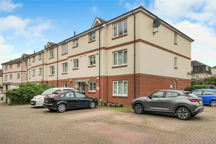 2 Bedroom Flat For Sale In Bideford, Devon, EX39