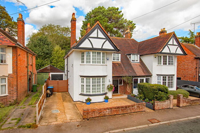 4 Bedroom Semi-Detached House For Sale In Hillcrest Avenue, Market Harborough, LE16