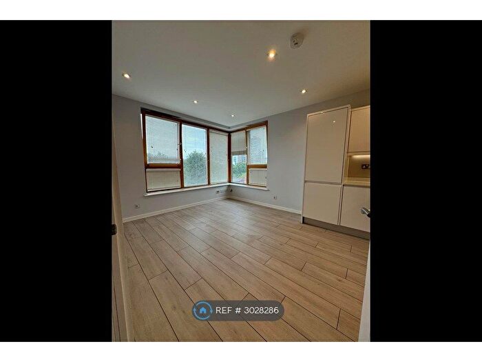 2 Bedroom Flat To Rent In Lanmore House, Wembley, HA9