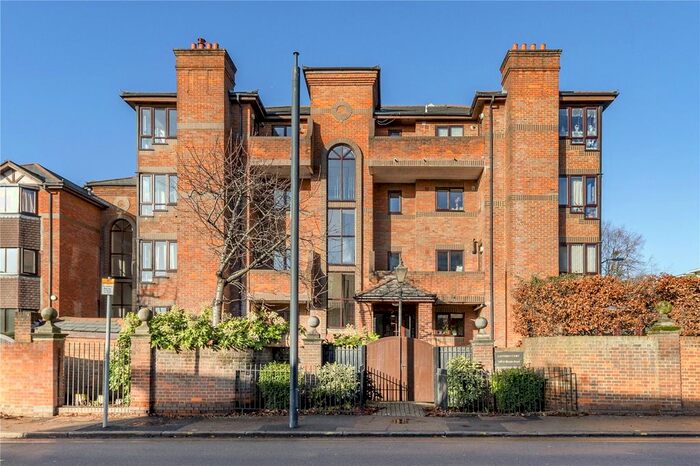 2 Bedroom Flat To Rent In Worple Road, Wimbledon, SW20