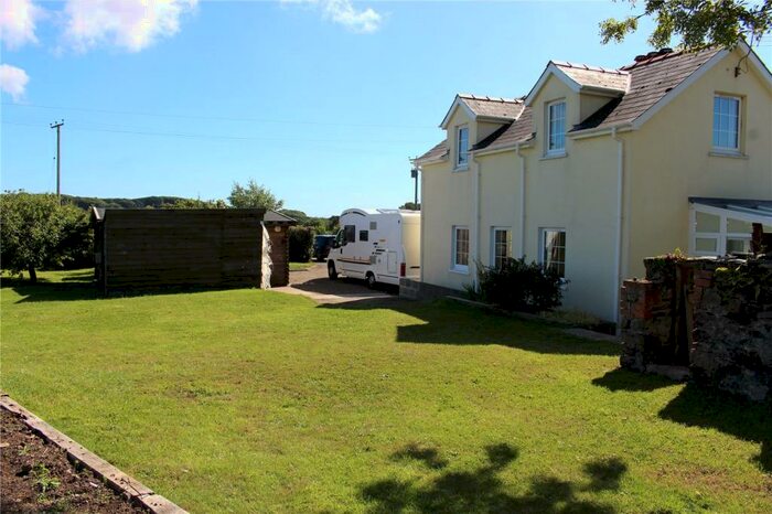 6 Bedroom Detached House For Sale In Hundleton, Pembroke, Pembrokeshire, SA71