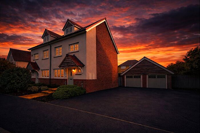 4 Bedroom Semi-Detached House For Sale In Meadowsweet Road, Shurdington, Cheltenham, GL53