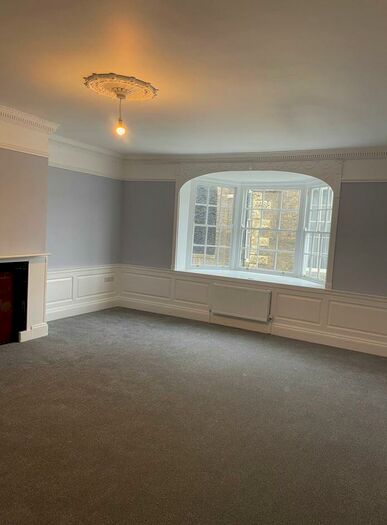 1 Bedroom Apartment To Rent In Queen Street, Salisbury, Wiltshire, SP1