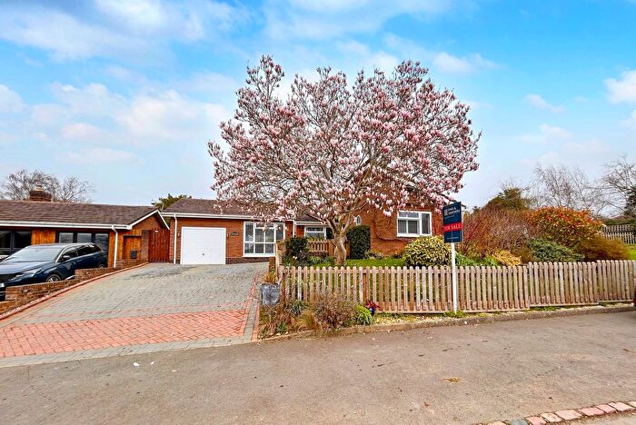3 Bedroom Detached Bungalow For Sale In Great Comberton, Pershore, WR10