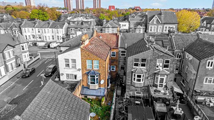 1 Bedroom Flat To Rent In York Road, Southend-On-Sea, SS1