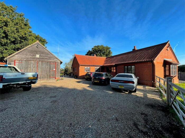3 Bedroom Detached Bungalow For Sale In Park Hall Road, Gosfield, Halstead, CO9
