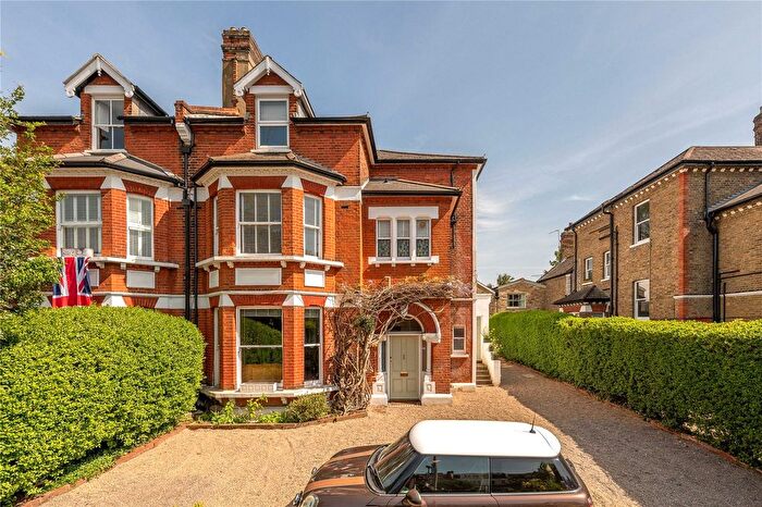 4 Bedroom Flat For Sale In Earlsfield Road, London, SW18