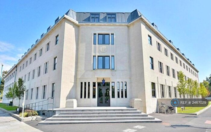 2 Bedroom Flat To Rent In The Metropolitan, Poole, BH15