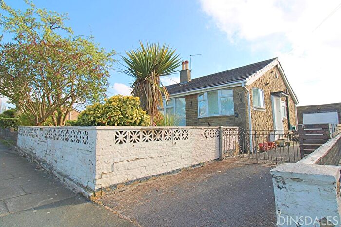2 Bedroom Bungalow For Sale In Leaventhorpe Lane, Bradford, BD8
