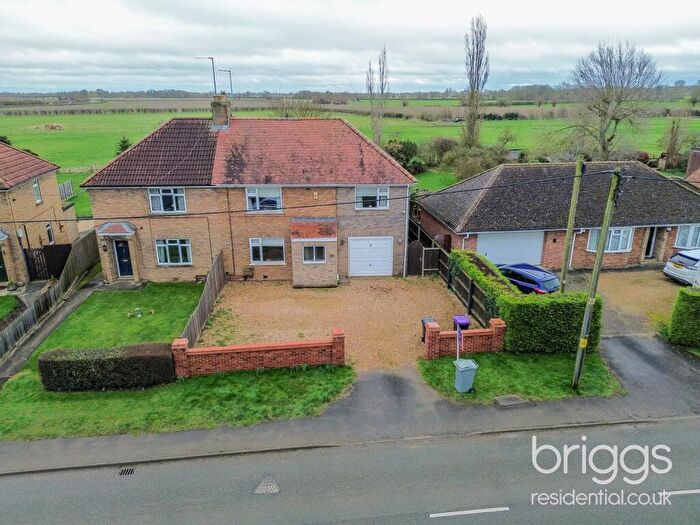 4 Bedroom Semi-Detached House For Sale In King Street, West Deeping, Market Deeping, PE6