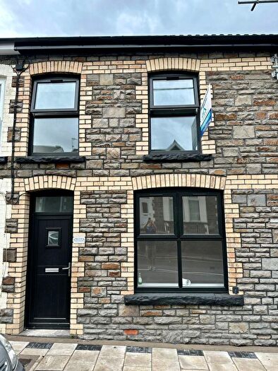 1 Bedroom Flat To Rent In Gilfach Street, Bargoed, CF81
