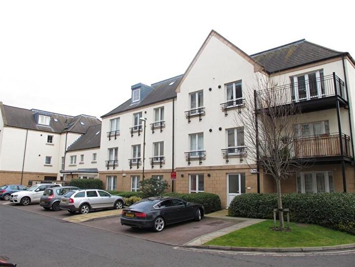 2 Bedroom Garage / Parking To Rent In Hopetoun Street, Edinburgh, EH7