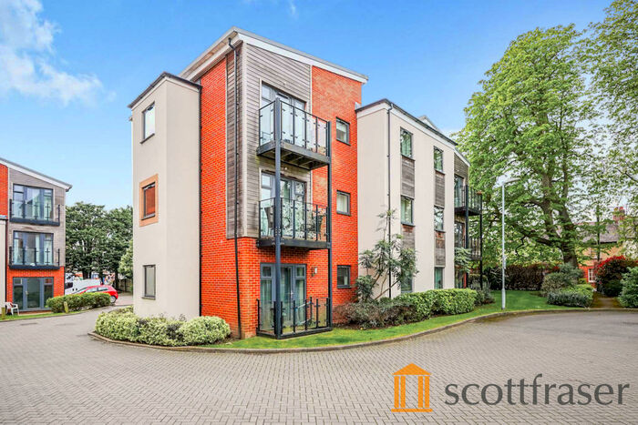 2 Bedroom Flat To Rent In Nursery Close, Botley, OX2