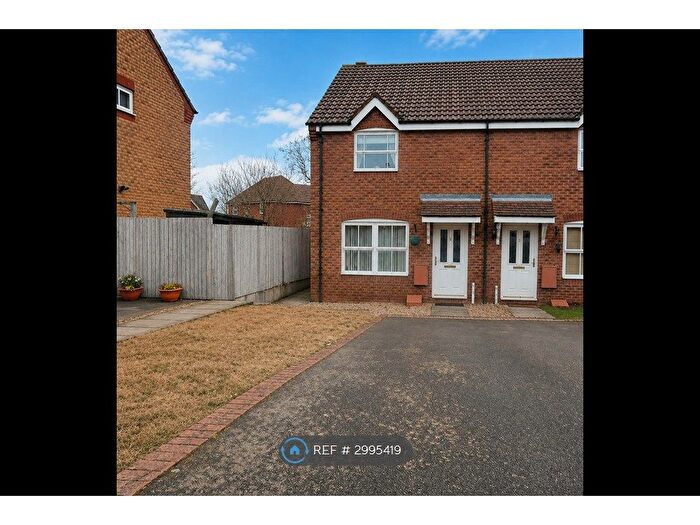 2 Bedroom End Of Terrace House To Rent In Gunner Grove, Sutton Coldfield, B75