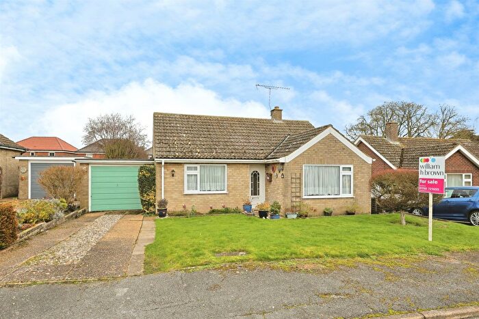 2 Bedroom Detached Bungalow For Sale In Hillside, Swaffham, PE37