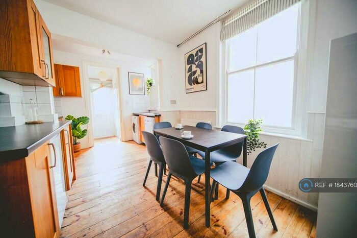 6 Bedroom Terraced House To Rent In Danes Road, Exeter, EX4