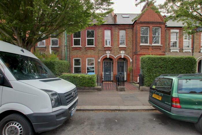 1 Bedroom Flat To Rent In Fleeming Road, Walthamstow, London, E17