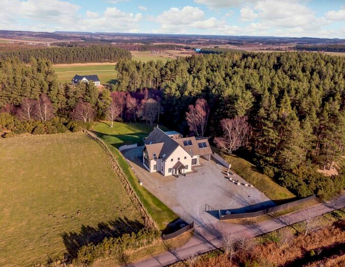 4 Bedroom Detached House For Sale In Birnie, Elgin, Morayshire, IV30